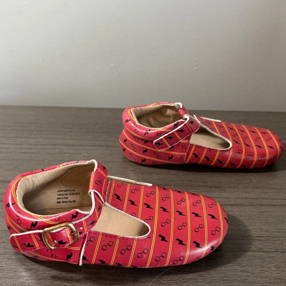 Monkey Feet Harry Potter Red T-Strap Moccasin Kids Shoes Size 4-5Y